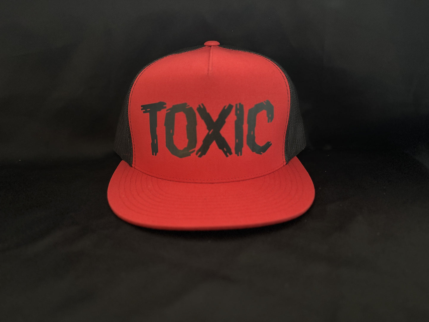 Toxic Hat Red/Black